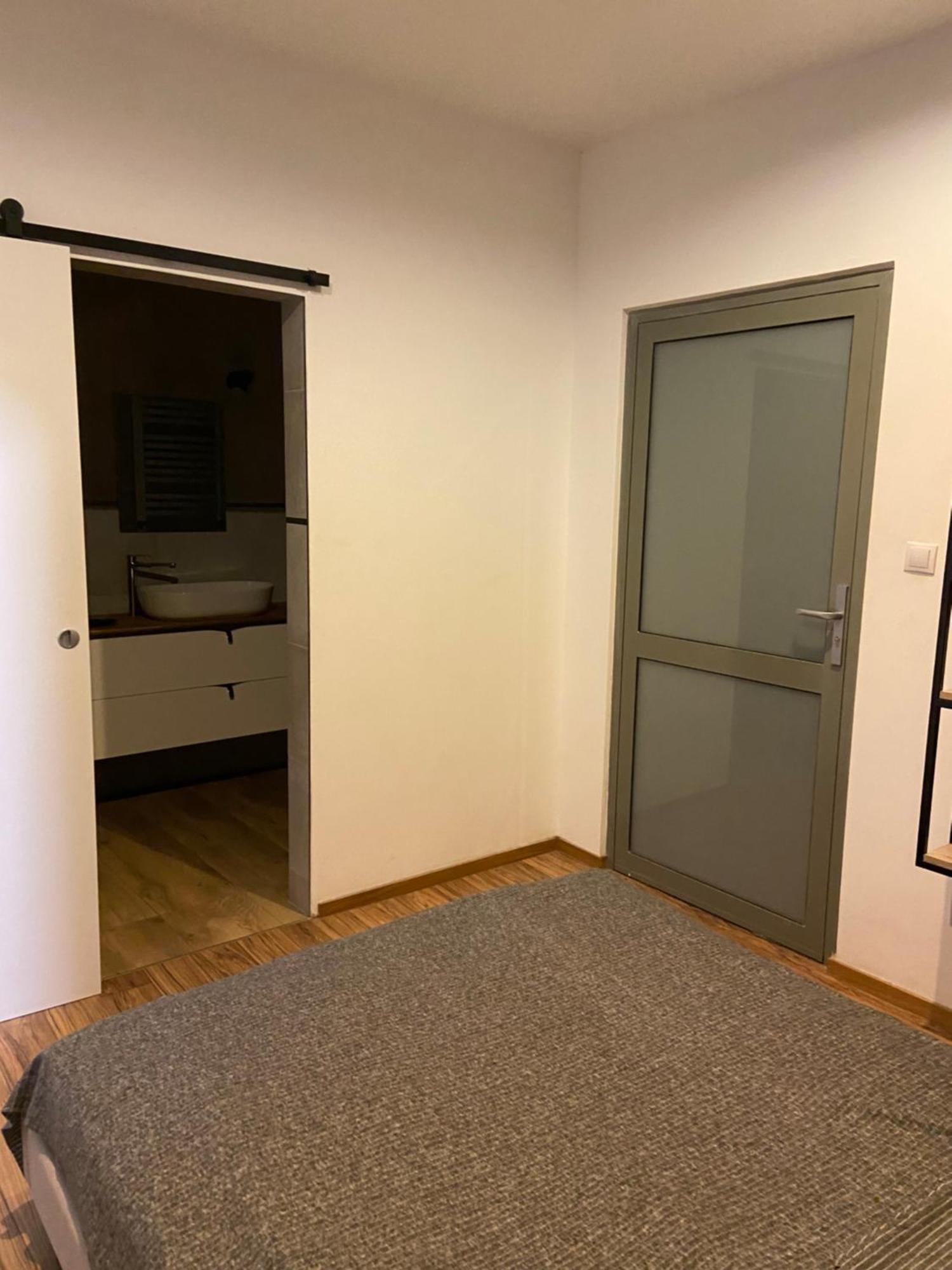 Apartament Gold 3 ズオトリジャ エクステリア 写真